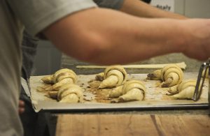 french_bakery_pastry_croissant